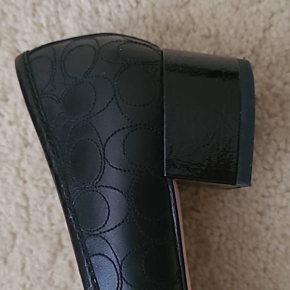 Coach Signature Logo Black Bow Pumps Size 9B - Picture 5 of 7